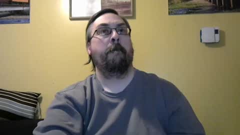 Snapshot of mmr45 chatting on 01.28.25 mmr45 online show from 01.28.25
