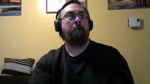 Snapshot of mmr45 chatting on 02.04.25 mmr45 online show from 02.04.25