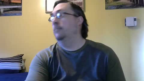 Snapshot of mmr45 chatting on 03.01.25 mmr45 online show from 03.01.25