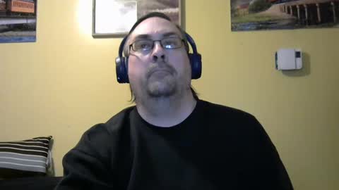 Snapshot of mmr45 chatting on 03.03.25 mmr45 online show from 03.03.25