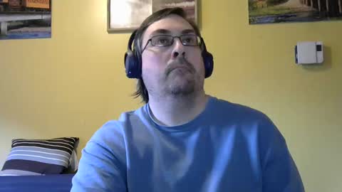 Snapshot of mmr45 chatting on 03.03.25 mmr45 online show from 03.03.25