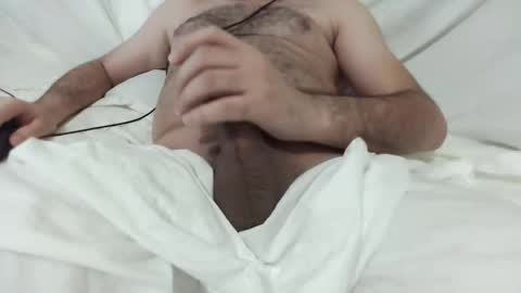 Snapshot of mo0085 chatting on 10.24.25 Laith online show from 10.24.25