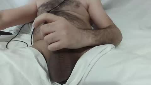 Snapshot of mo0085 chatting on 01.12.26 Laith online show from 01.12.26