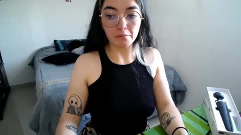 Snapshot of mocca_117 chatting on 11.07.25 Sam online show from 11.07.25