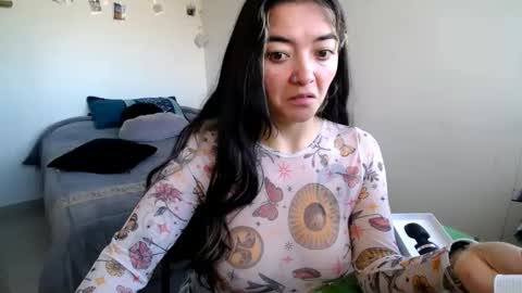 Snapshot of mocca_117 chatting on 11.08.25 Sam online show from 11.08.25