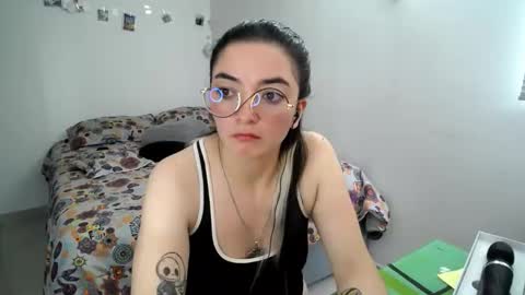 Snapshot of mocca_117 chatting on 11.19.25 Sam online show from 11.19.25