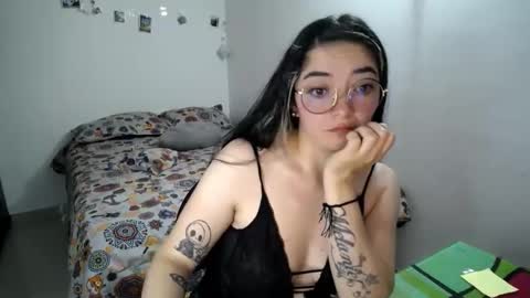 Snapshot of mocca_117 chatting on 11.21.25 Sam online show from 11.21.25