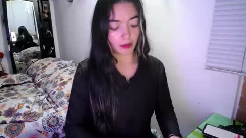 Snapshot of mocca_117 chatting on 12.03.25 Sam online show from 12.03.25