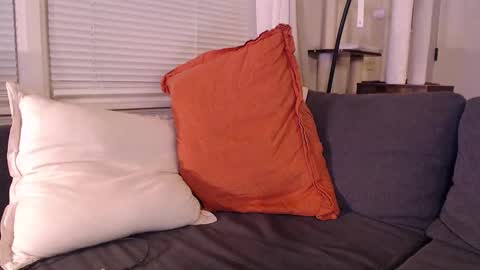 Snapshot of moda96 chatting on 12.23.25 Scott online show from 12.23.25