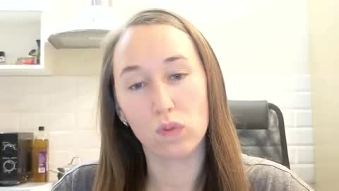 Snapshot of model_10 chatting on 10.25.25 Tatiana online show from 10.25.25