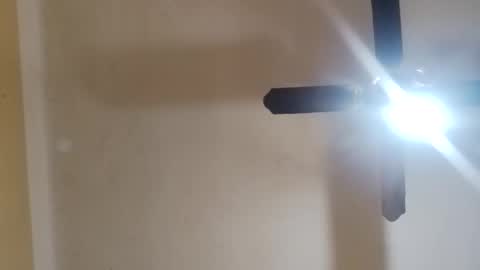 Snapshot of modelo_web18 chatting on 09.29.25 camilo online show from 09.29.25