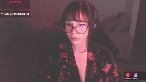 Snapshot of modjo_ chatting on 02.04.25 Modjo online show from 02.04.25