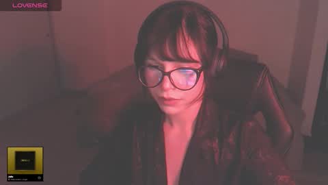 Snapshot of modjo_ chatting on 11.09.25 Modjo online show from 11.09.25