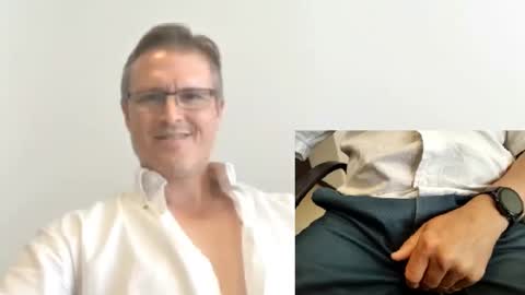 Snapshot of moe_001 chatting on 01.14.25 Moe online show from 01.14.25