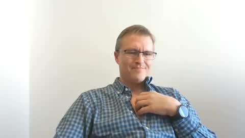 Snapshot of moe_001 chatting on 09.25.25 Moe online show from 09.25.25