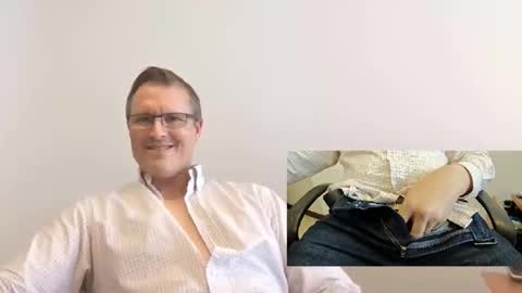 Snapshot of moe_001 chatting on 11.06.25 Moe online show from 11.06.25