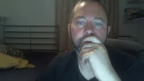 Snapshot of moistfalafel chatting on 09.10.25 Jode online show from 09.10.25