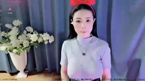 Snapshot of moli666 chatting on 12.24.24 Alice online show from 12.24.24