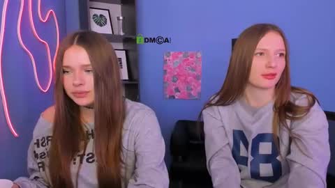 Snapshot of molianna_ chatting on 03.20.26 anna online show from 03.20.26