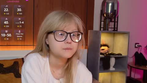 moliqin online show from 04.14.26