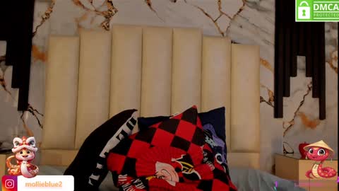 Hey Guys  Im Mollie online show from 01.31.25