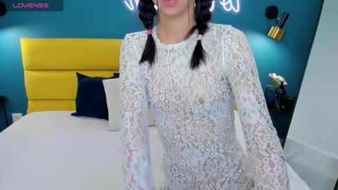 Molly  online show from 11.30.25