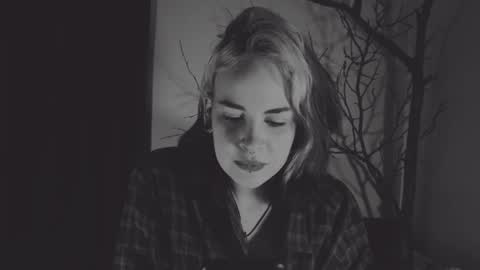 Molly Crow online show from 01.21.25