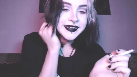 Molly Crow online show from 02.24.25