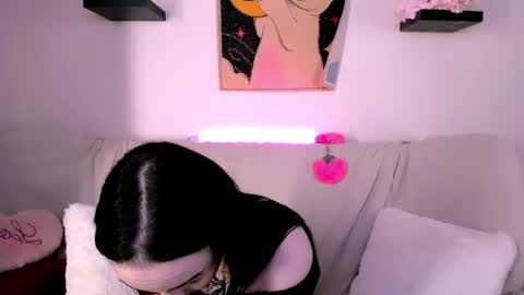molly_kisss online show from 10.25.25