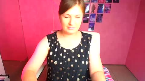 Snapshot of molly_mis chatting on 07.28.26 Molly online show from 07.28.26