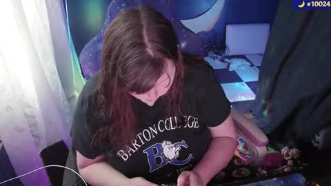 molly_moons online show from 10.16.25