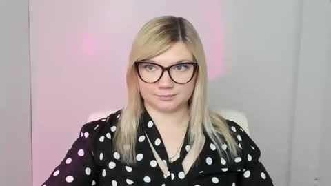 Molly online show from 10.29.25