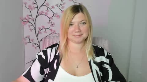 Molly online show from 07.07.26