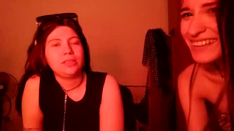 Molly Pop online show from 12.21.24