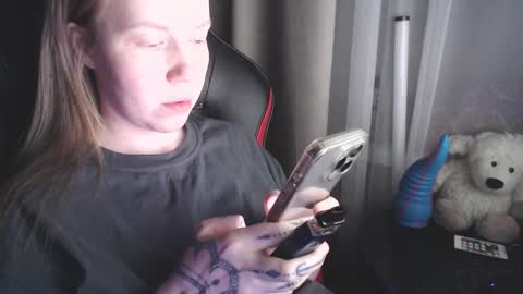 I have new photos come and see with love Molly online show from 02.01.26