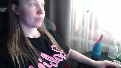 I have new photos come and see with love Molly online show from 03.06.26