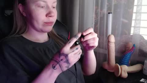 I have new photos come and see with love Molly online show from 03.16.26