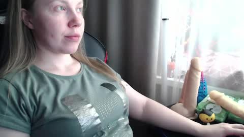 I have new photos come and see with love Molly online show from 05.19.26