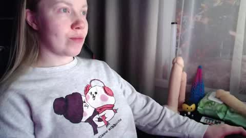 I have new photos come and see with love Molly online show from 05.28.26