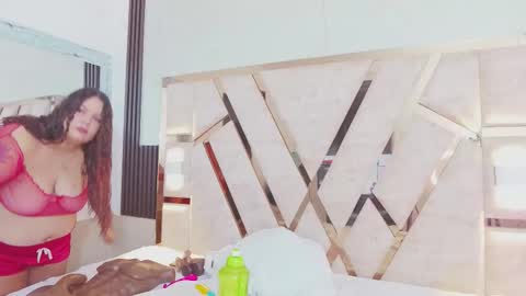 Snapshot of molly_sweetee chatting on 10.18.25 Yuli online show from 10.18.25