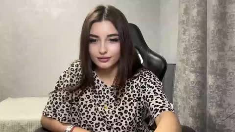 Molly online show from 11.08.25