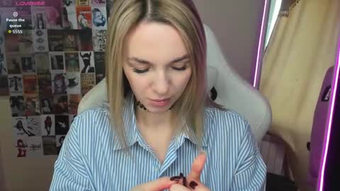 Molly online show from 10.17.25