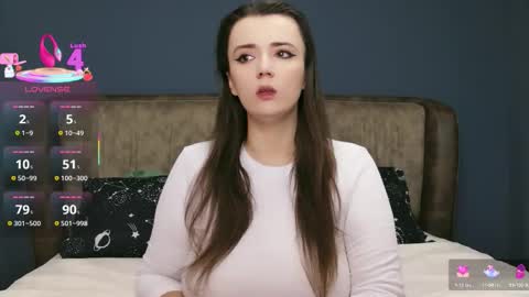 Snapshot of mollygreens chatting on 12.02.25 Molly online show from 12.02.25