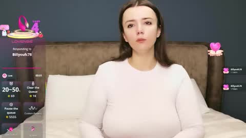 Snapshot of mollygreens chatting on 12.13.25 Molly online show from 12.13.25