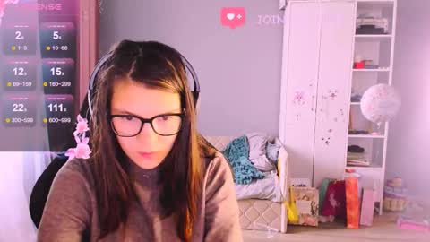  KIRA  online show from 11.13.25