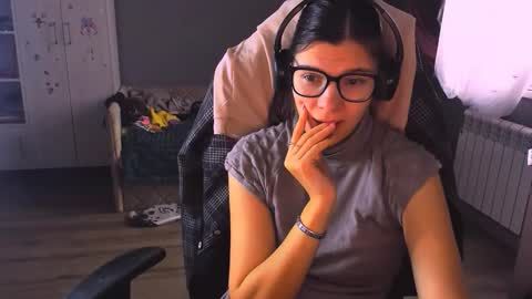  KIRA  online show from 12.04.25