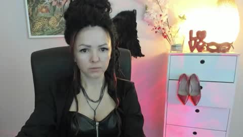 Snapshot of mollymoon40 chatting on 02.05.26 Molly online show from 02.05.26