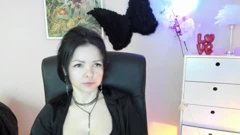 Snapshot of mollymoon40 chatting on 02.25.26 Molly online show from 02.25.26