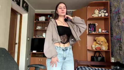 Molly online show from 06.08.26