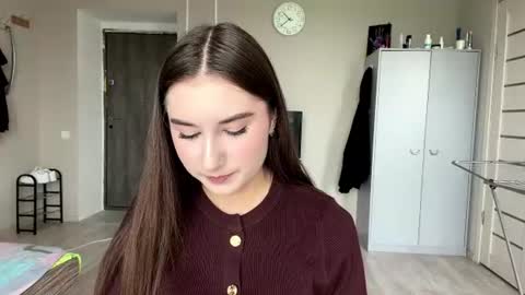 Molly online show from 06.14.26